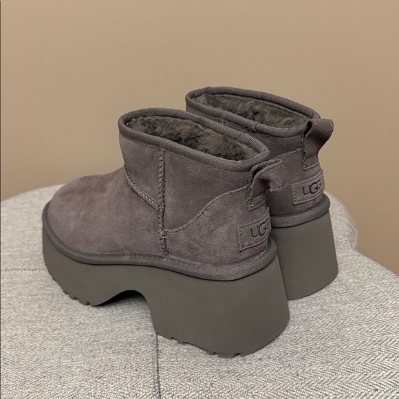 UGG Women\'s Dark Gray Platform Boots